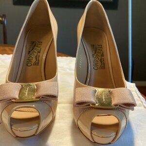 Salvatore Ferragamo Vera Bow pump heels in nude colour